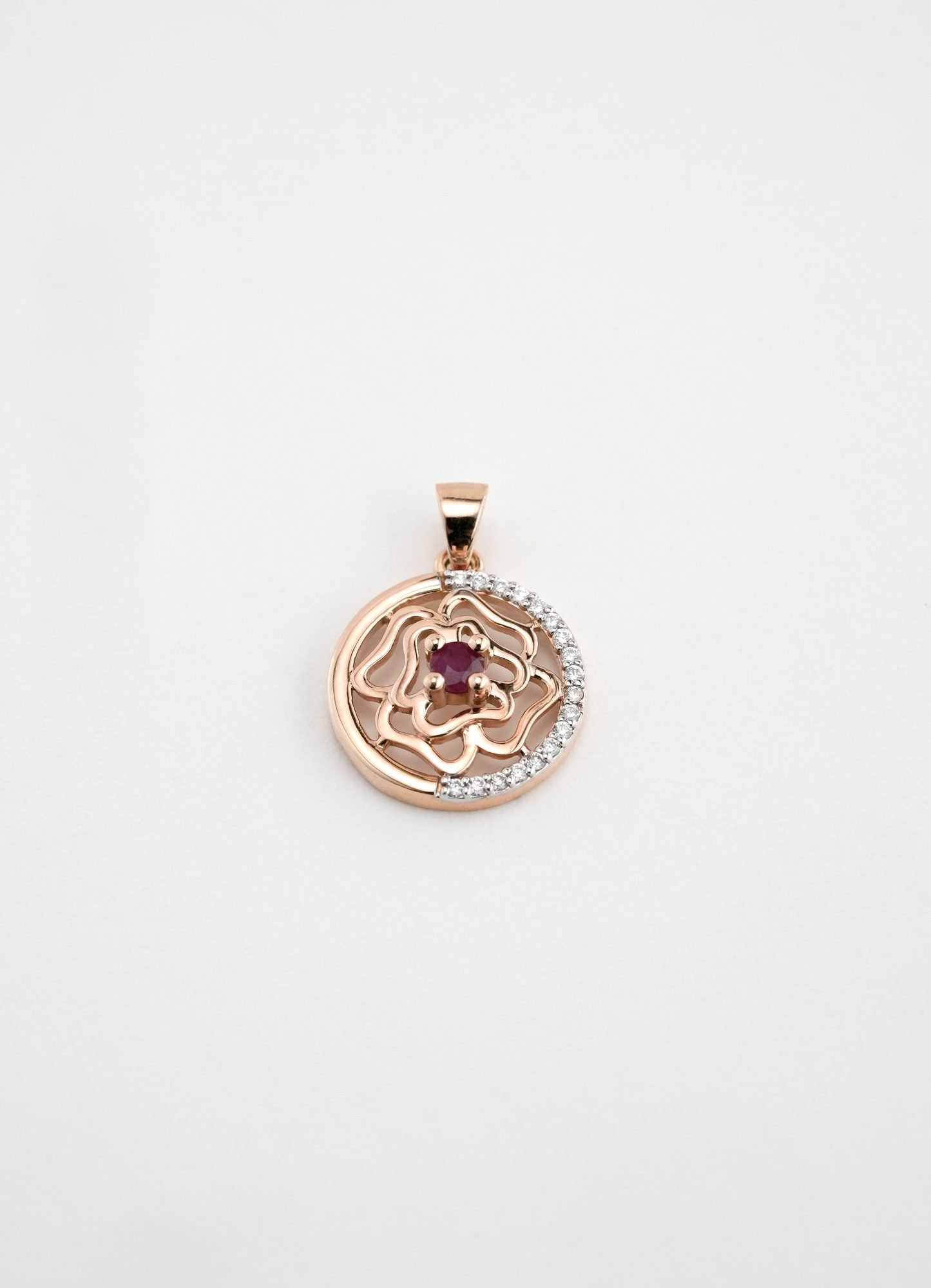 18KT Diamond Pendant - 007